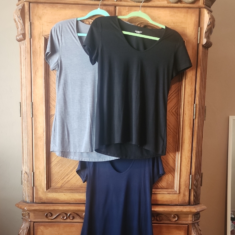 3 Old Navy Active Black, Navy and Gray Tops Small